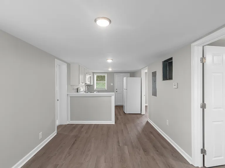 111 Five Mile Rd — Photo 4