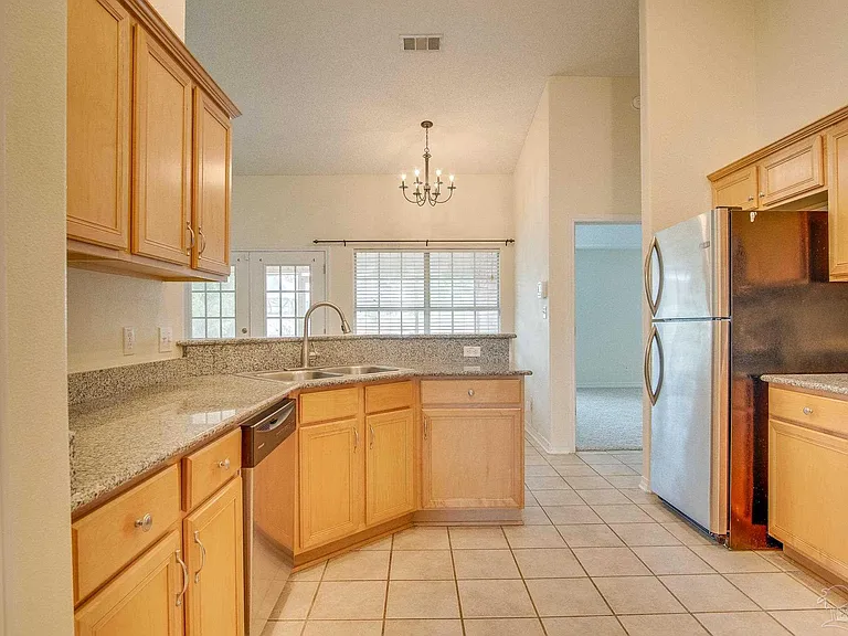 3012 Classic Dr — Photo 11