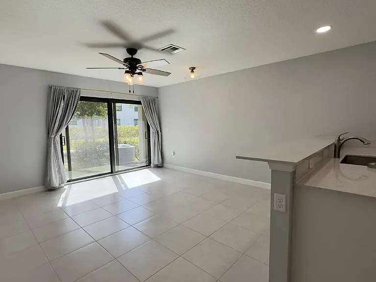 4230 Napoli Lake Dr — Photo 13