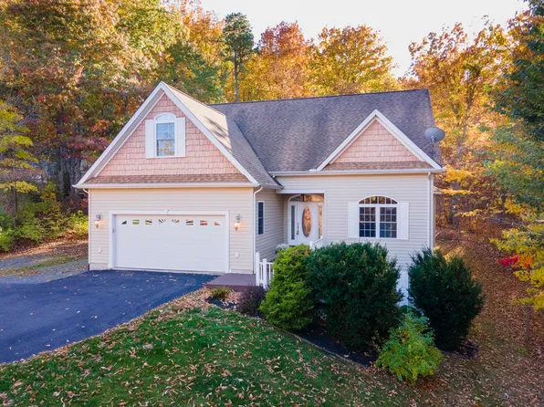 245 Beagle Gap Run, Waynesboro, VA 22980