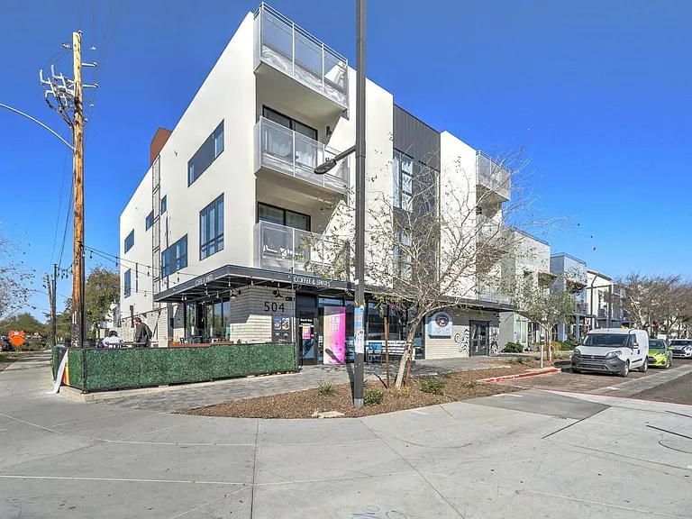 504 E Roosevelt St #1103 — Photo 3