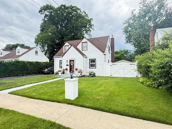 706 Partridge Avenue, West Hempstead, NY 11552