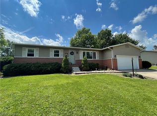 11025 Sagebrush Ave NE, Uniontown, OH 44685