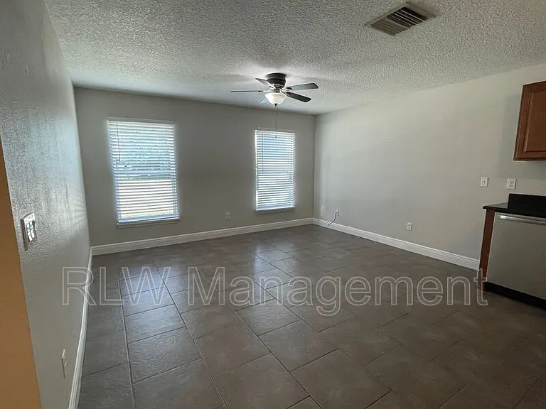 528 E Citrus Ave #1 — Photo 5