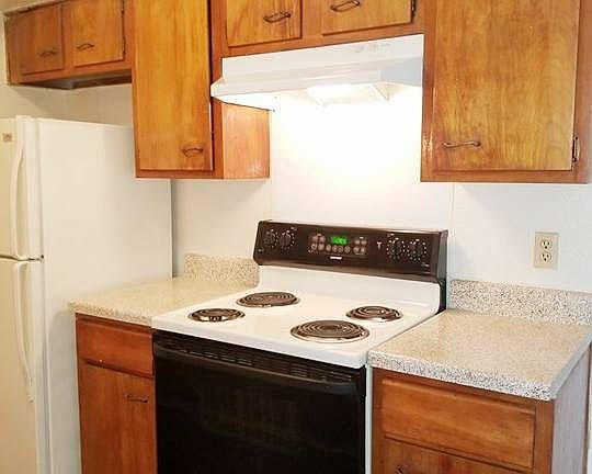 4th image of 11337 Newkirk St #2141