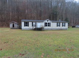 8574 Spruce Laurel Rd, Clothier, WV 25047