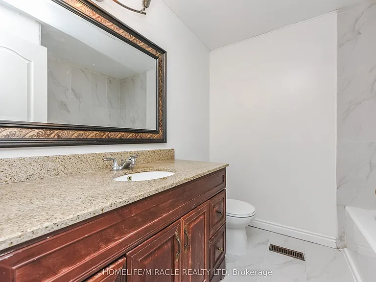 72 Carleton Pl #72 — Photo 15