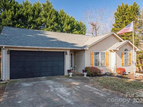 130 Sharon Ln, Connelly Springs, NC 28612