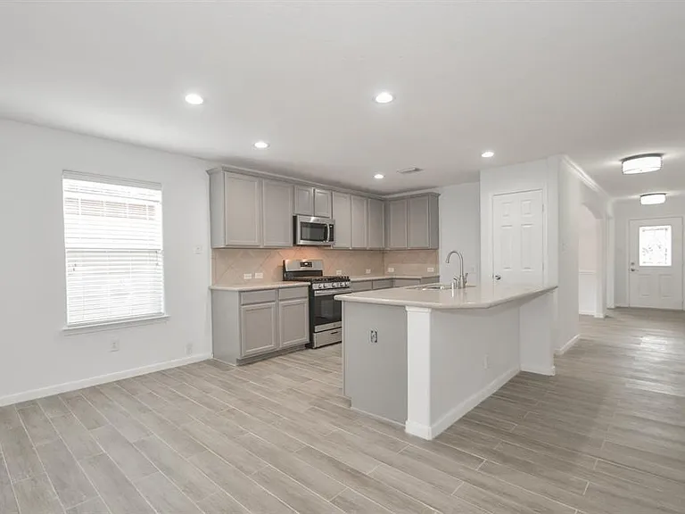 26538 Marble Point Ln — Photo 9