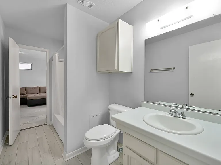 35 Lakeview Vlg — Photo 46