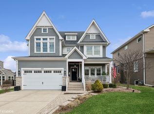 849 S Chatham Ave, Elmhurst, IL 60126