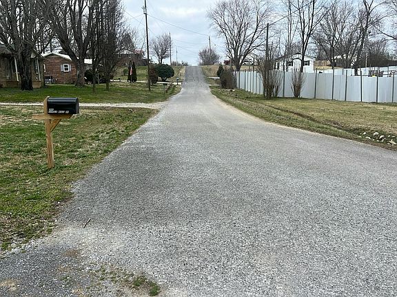 4th image of 276 Circle Hill Dr