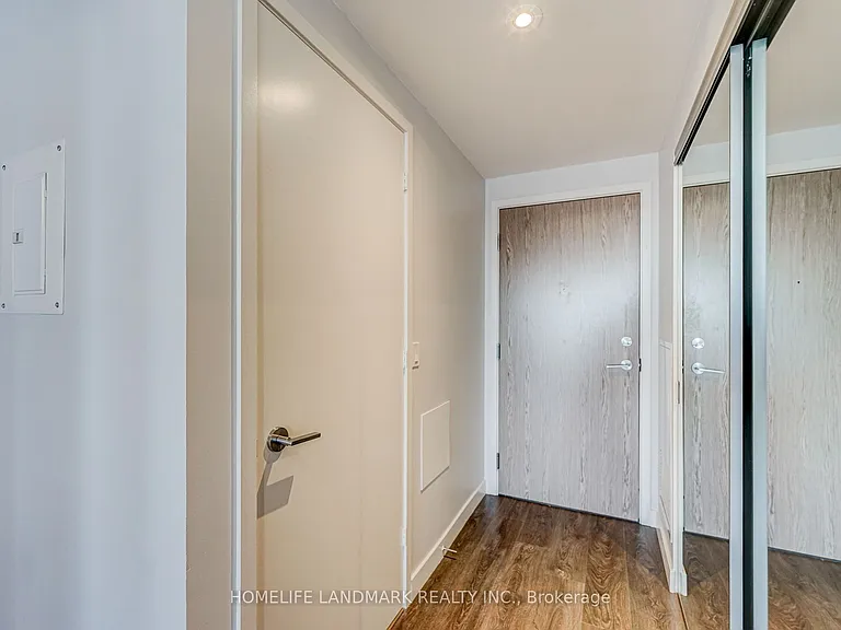 215 Queen St W #1403 — Photo 7