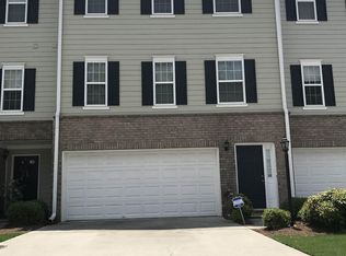 393 Eagle Tiff Dr, Sugar Hill, GA 30518