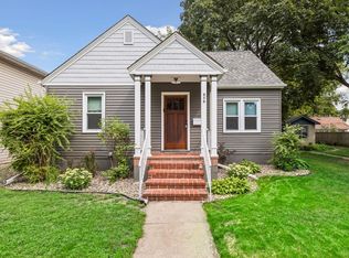 870 22nd Ave SE, Minneapolis, MN 55414