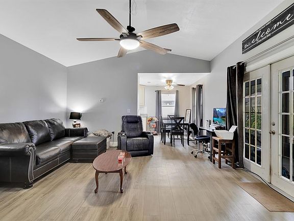 2nd image of 906 English Oaks Ct