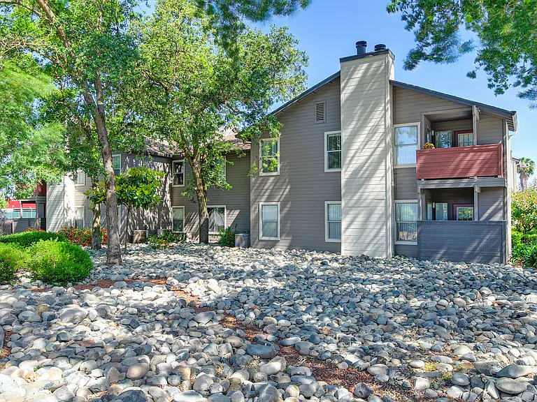 Autumn Woods Apartment Homes — Photo 11