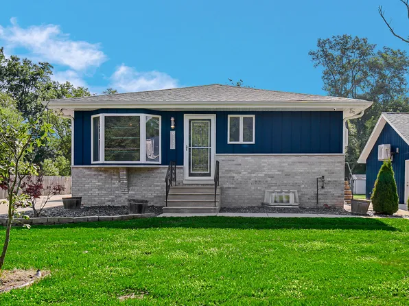 9131 Spring St, Highland, IN 46322