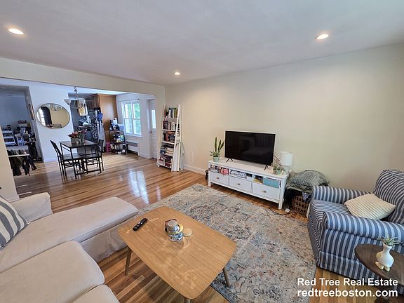3rd image of 12 Louise Rd