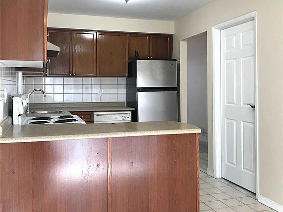 5th image of 110 Springview Dr