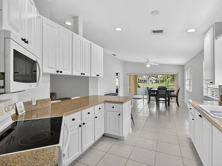 8154 Montserrat Pl — Photo 27