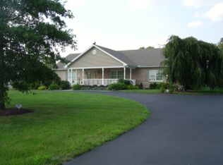 6798 Elizabethtown Rd, Manheim, PA 17545