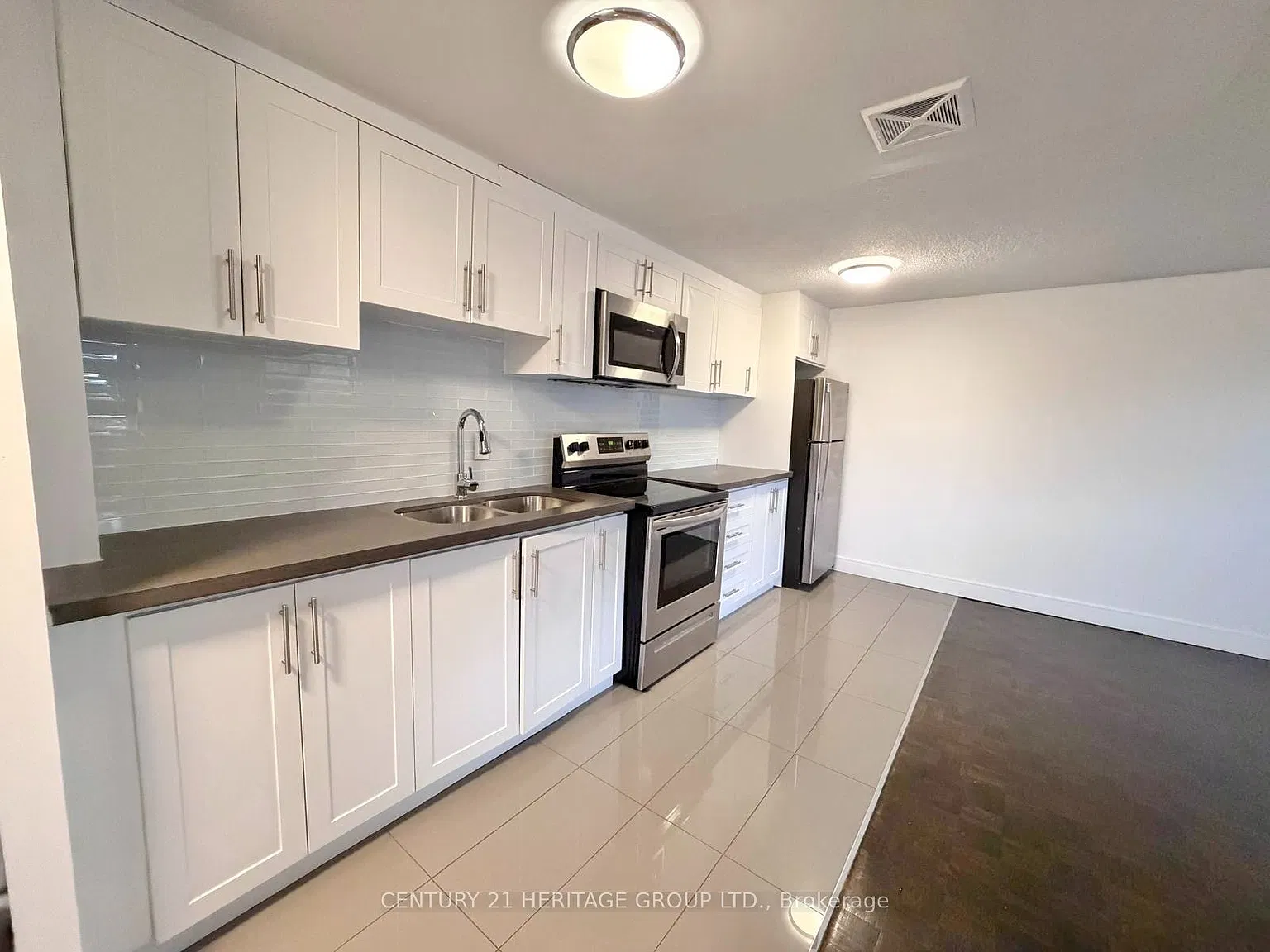 7555 Goreway Dr — Photo 3