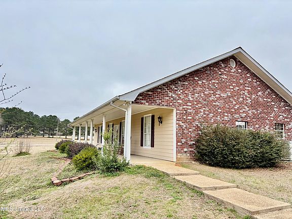 4th image of 1010 Deerfield