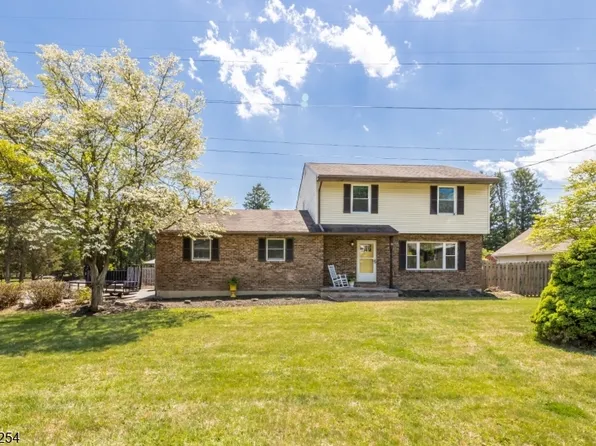 16 Abrams Rd, Holland Twp., NJ 08848