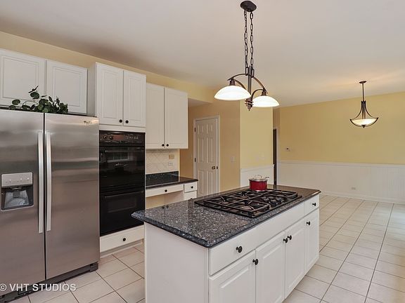 3rd image of 33883 N Wooded Glen Dr