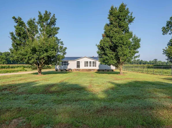 9921 Hobbton Hwy, Clinton, NC 28328