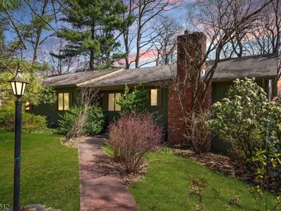 414 Summit Rd, Mountainside, NJ, 07092