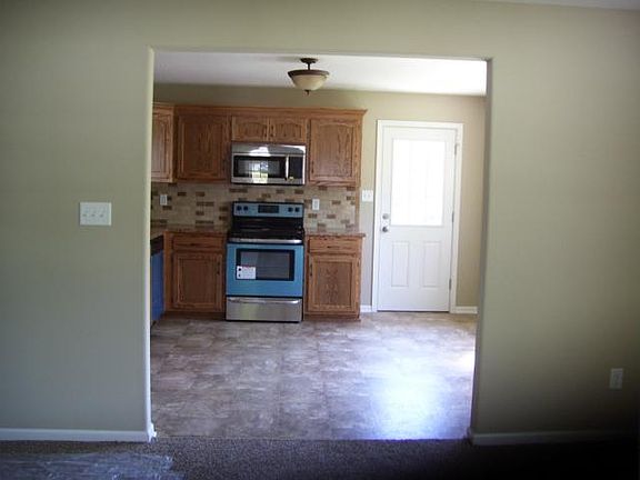 4th image of 403 N Ash Ave