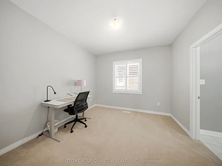 3196 Ernest Appelbe Blvd — Photo 28