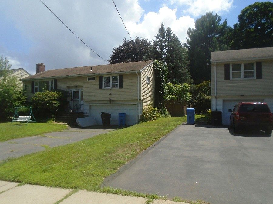 2nd image of 130 Eddy Glover Blvd