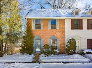 27 Poplar Cir, Peekskill, NY 10566