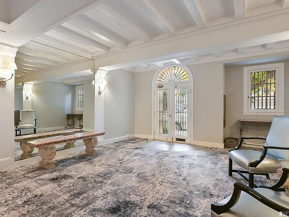 4th image of 1900 Broadway APT 6
