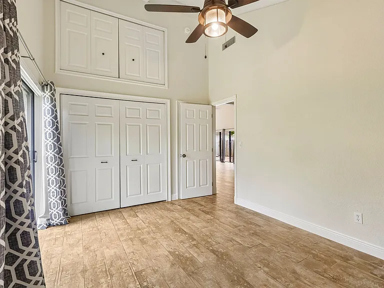 2731 S Parkview Dr #1 — Photo 24