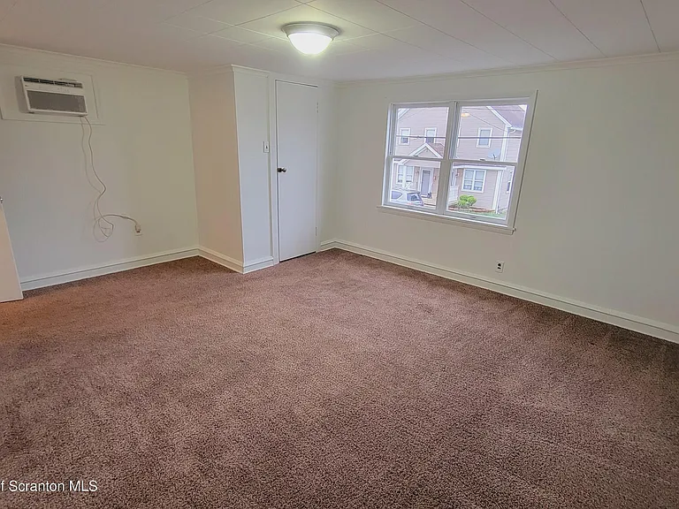 114 Dickson St — Photo 21