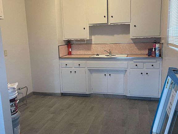 4th image of 12942 Brock Ave