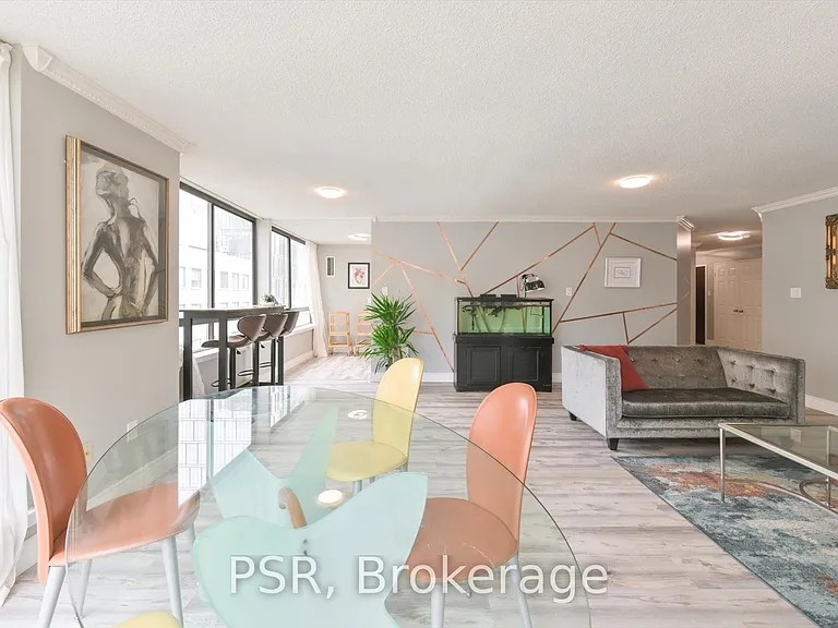 280 Simcoe St #1402 — Photo 6