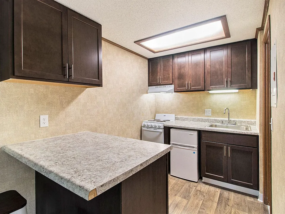 Arrowhead Apartments
