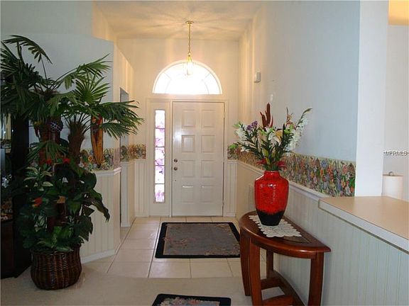 3rd image of 1102 McDaniel St #73