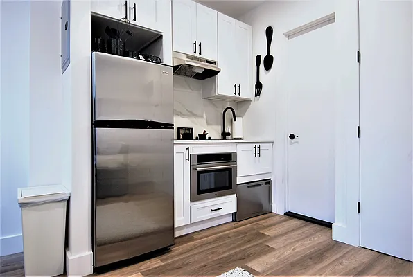 Rented by 346 Realty Group LLC | media 3