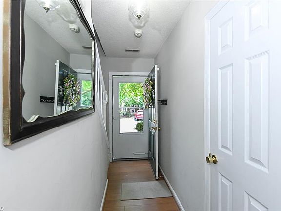 3rd image of 2667 Cottage Pl