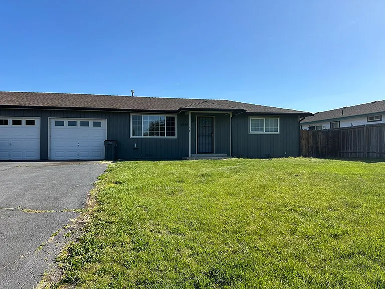 6209 Onyx Ave — Photo 2