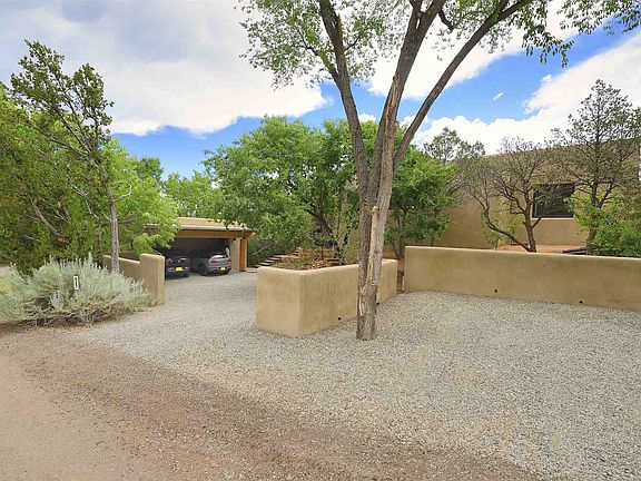 2nd image of 625 Camino De La Luz