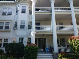 136 Middlesex Rd, Chestnut Hill, MA 02467