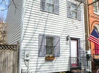 810 D St NE, Washington, DC 20002
