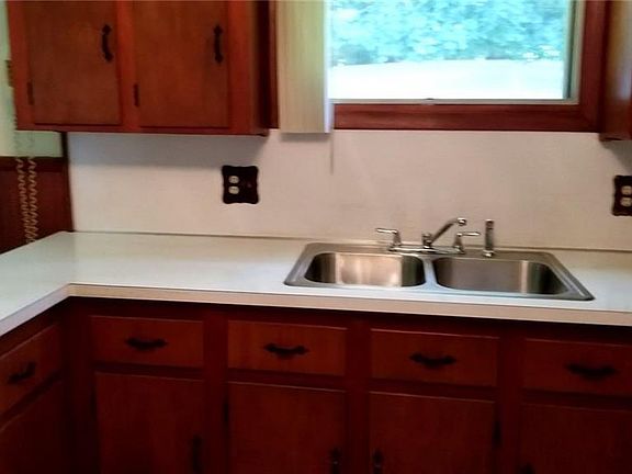4th image of 1598 Plainfield Cir